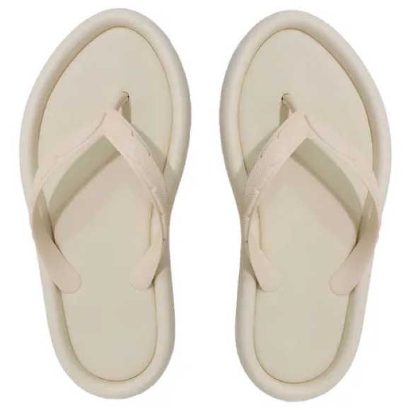 FARM Rio Cream Sandals - Picture 3 of 10